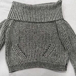 Elan Off shoulder black/gray marled sweater, size S